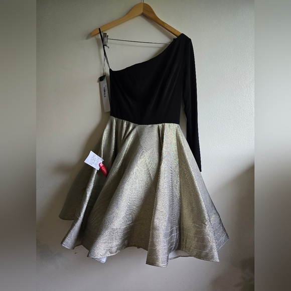 IEENA FOR MAC DUGGAL, Black & Gold One Shoulder A-Line Dress, Size 4, NWT! - Picture 4 of 14